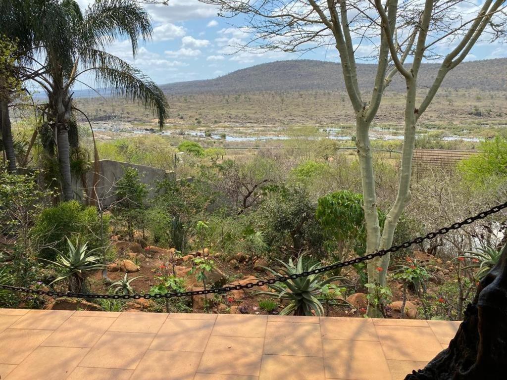 Croc River Lodge Komatipoort Zewnętrze zdjęcie