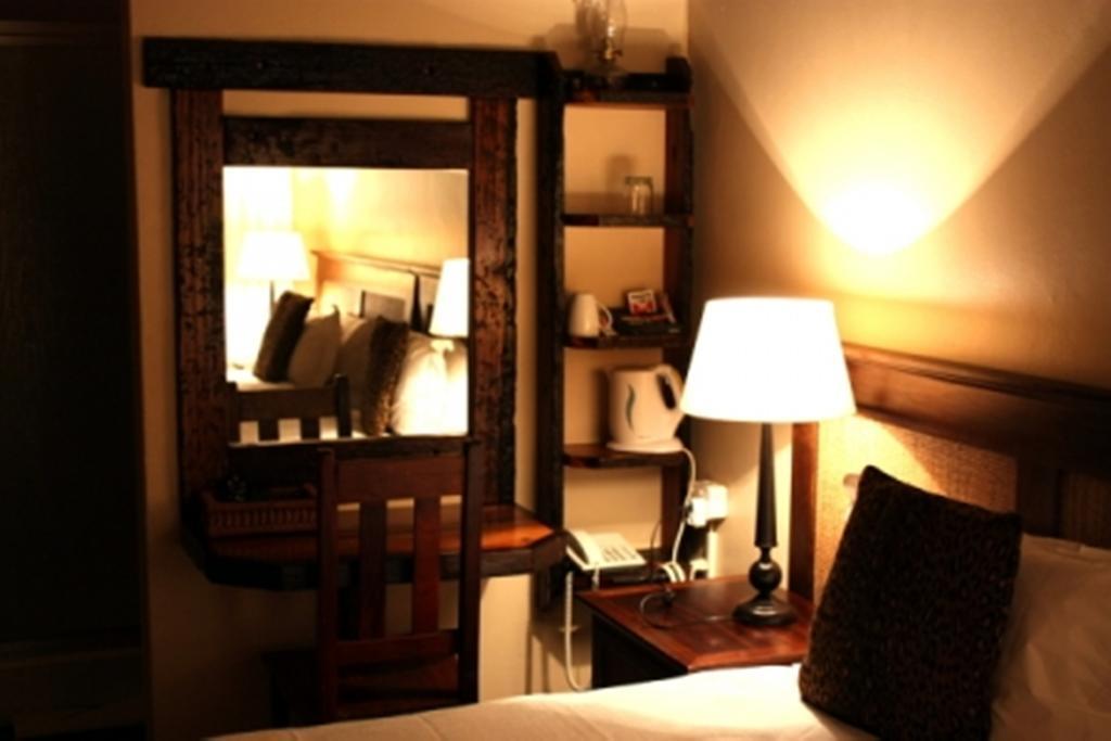 Croc River Lodge Komatipoort Zewnętrze zdjęcie